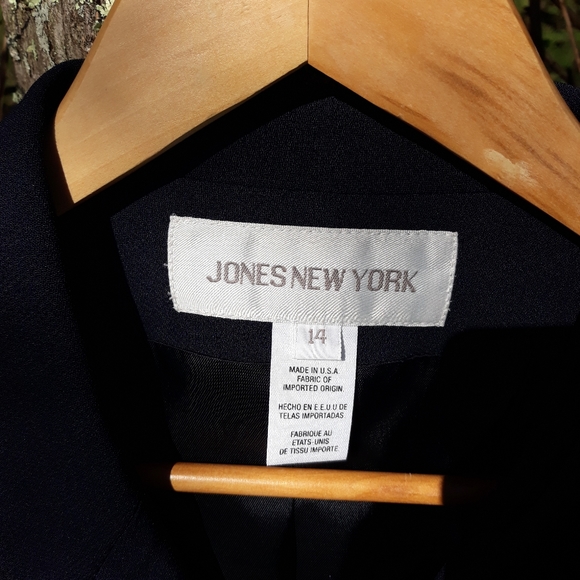 Jones of New York Navy Blazer - Picture 7 of 7
